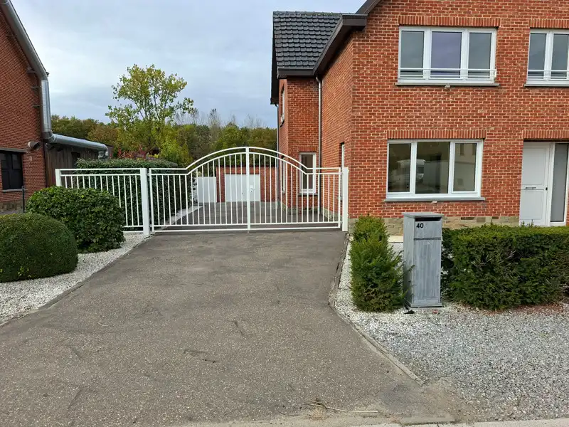 Smaakvol gerenoveerde woning met 3 slaapkamers en garage foto 29