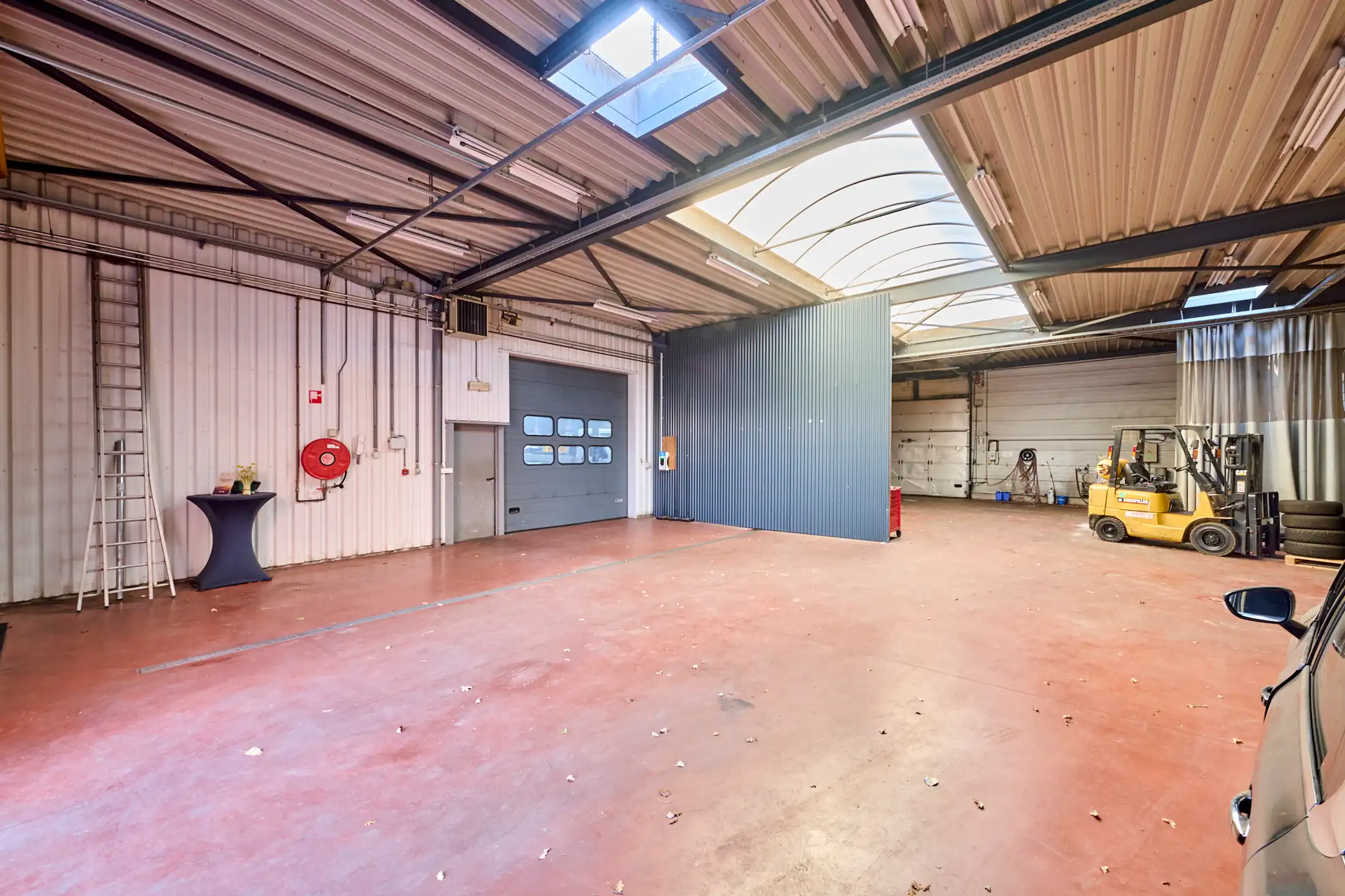 Te koop: commercieel gebouw in Maasmechelen foto 17