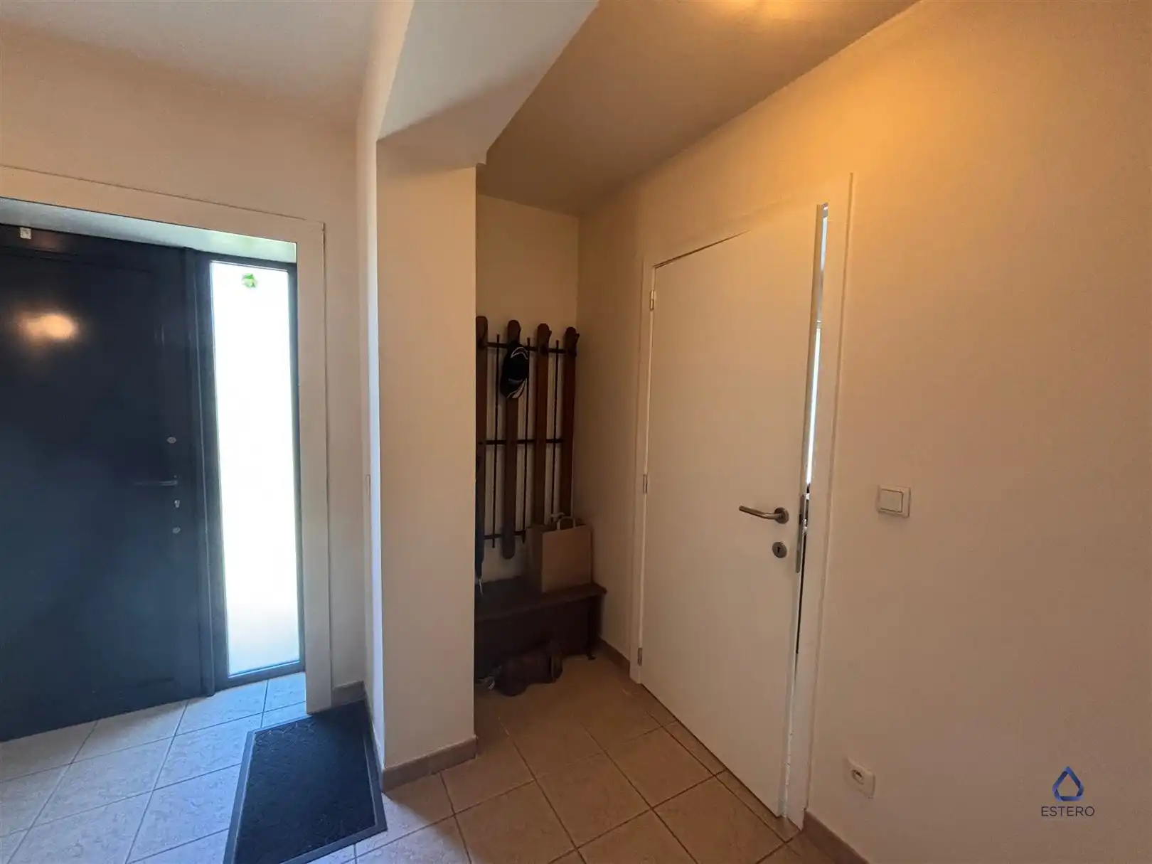 Rustig gelegen woning met 2 slaapkamers en garage foto 2