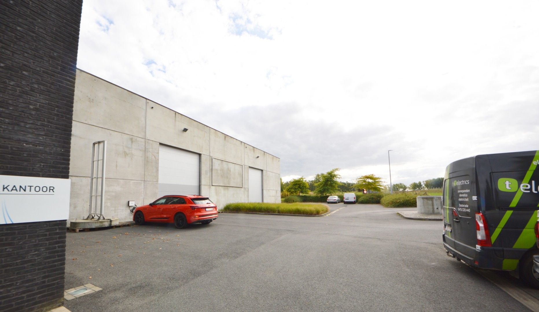 MODERN KANTOOR MET PARKING  foto 12