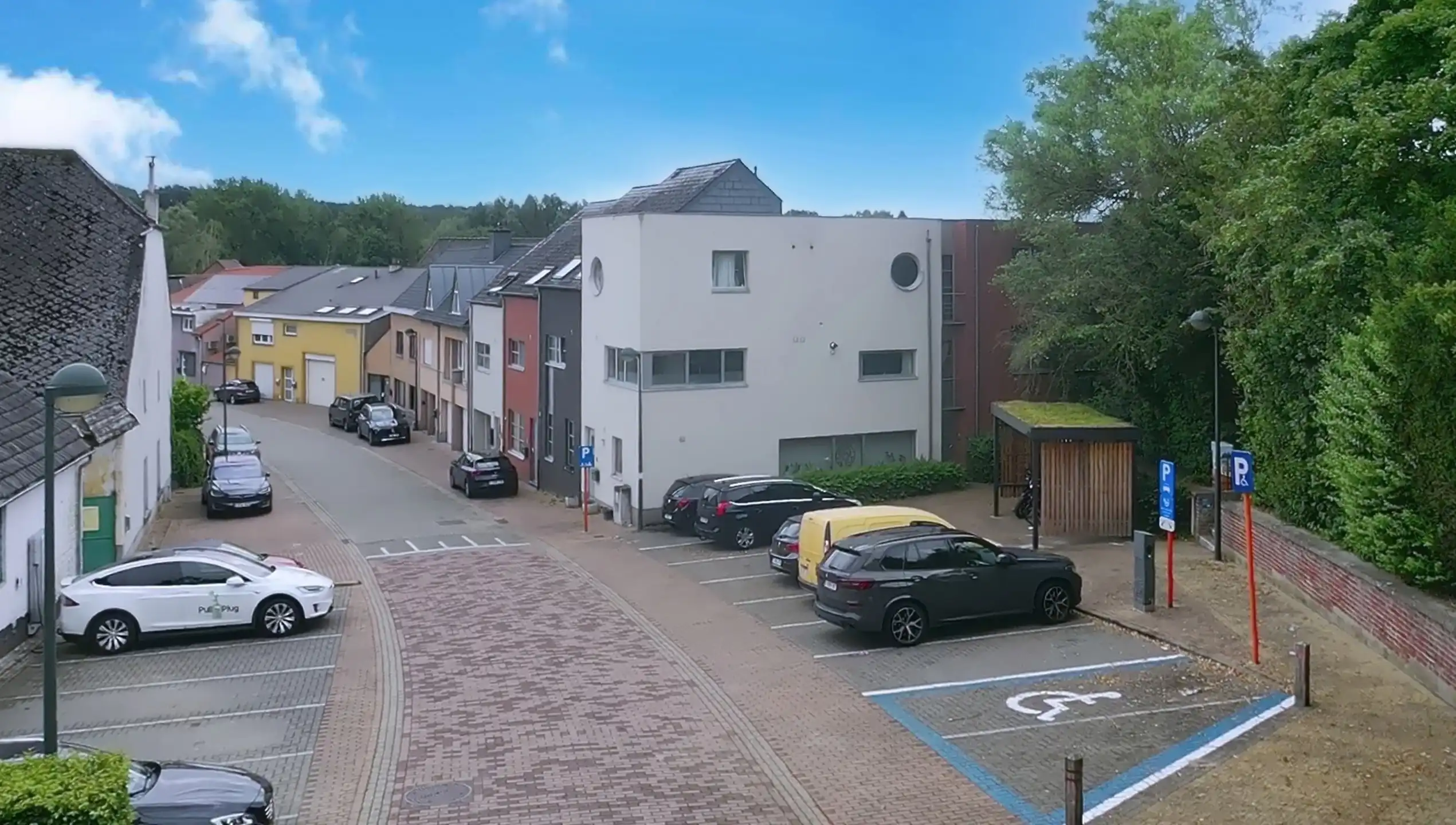 Instapklaar appartement met 3 slaapkamers en terras, EPC B en gratis parking voor de deur — in een rustige, goed gelegen buurt van Overijse. foto 2