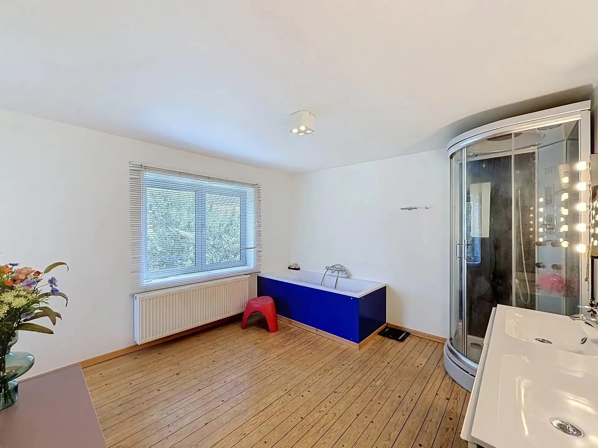 Verrassend ruime instapklare woning met 3 slaapkamers op een mooi perceel. foto 20