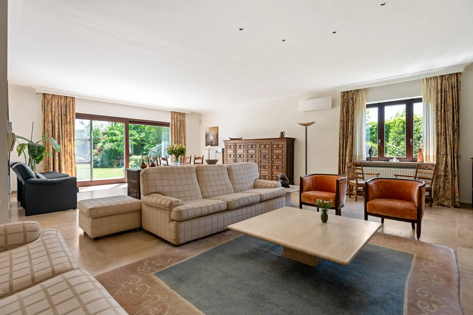 Ruime villa met praktijkruimte in rustige doodlopende straat. foto 9