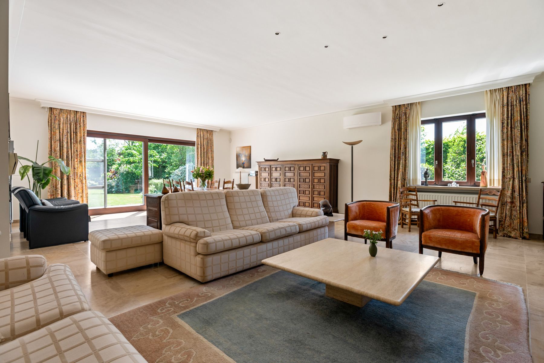 Ruime villa met praktijkruimte in rustige doodlopende straat. foto 9