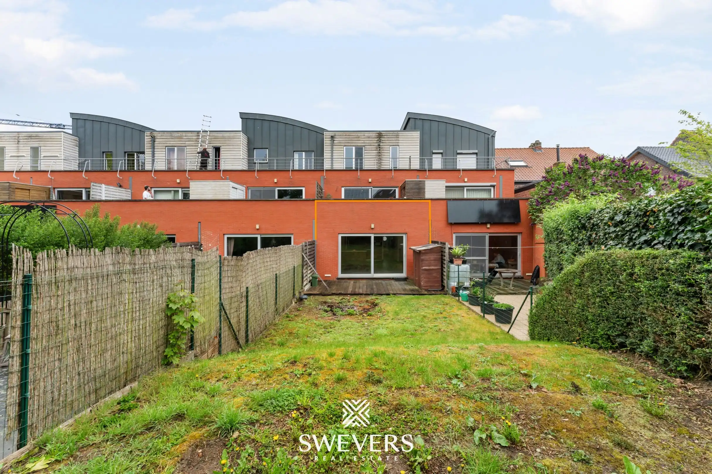 Ruim duplex appartement met 2 slaapkamers en tuin foto 22