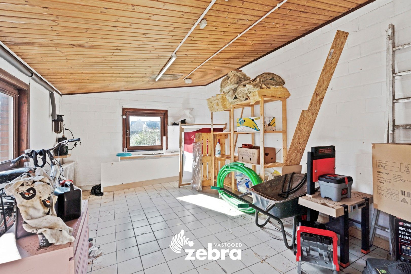Charmante woning met drie slaapkamers en zuidgerichte tuin te Izegem! foto 21