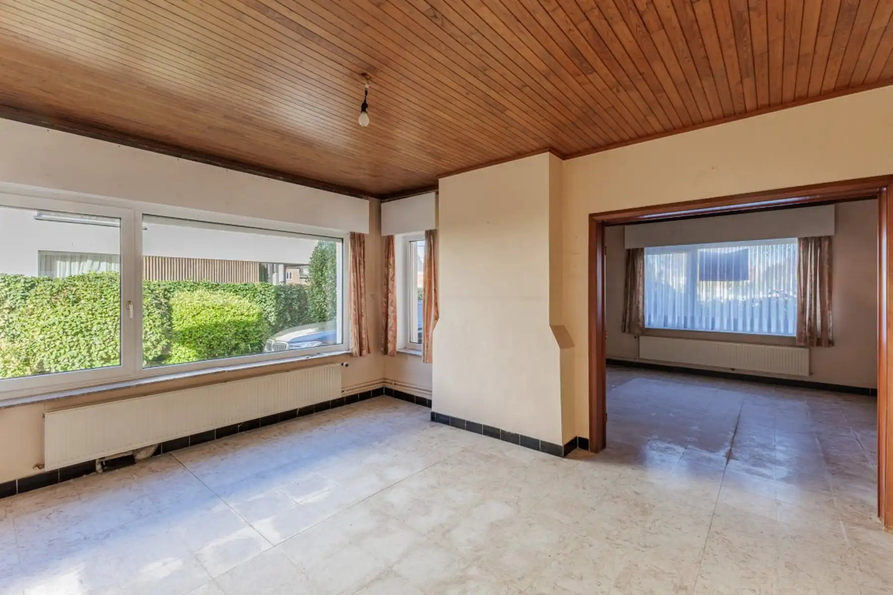 Gezinswoning met grote tuin in groene omgeving foto 9