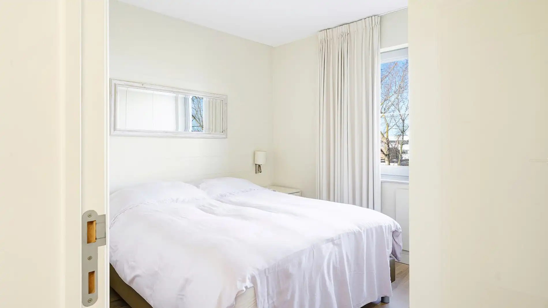 Modern en ruim appartement met zicht over de jachthaven foto 15