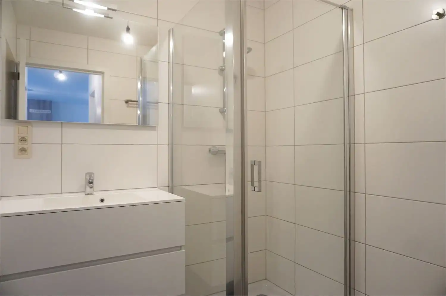 Duplex appartement met terras, 2 slaapkamers en dubbele autostaanplaats in centrum Paal foto 7