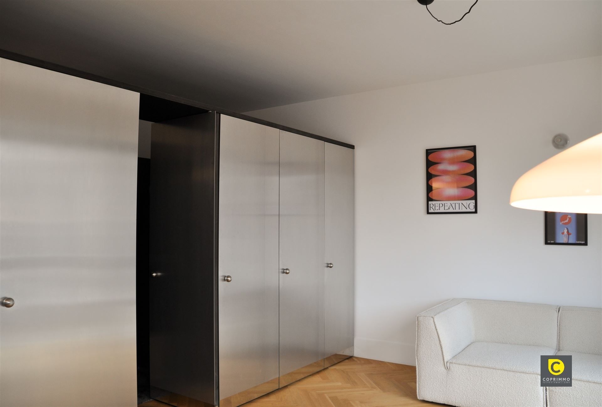 Gemeubelde designstudio op topligging aan het Mechelsplein foto 5