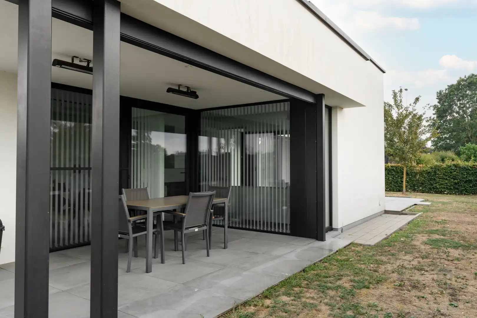 Recente, luxueus afgewerkte energiezuinige woning in Kuringen foto 12