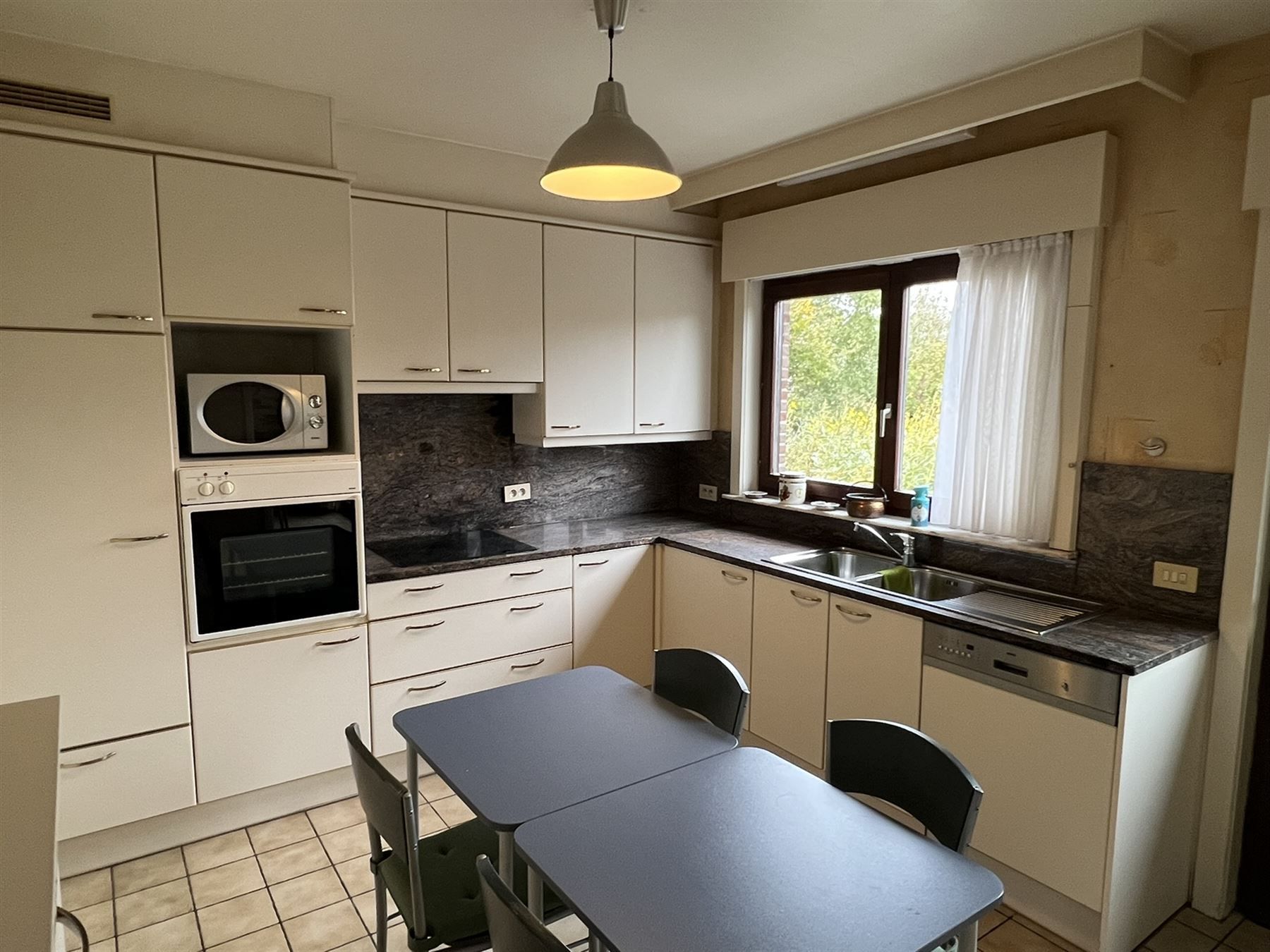 Ruime, goed onderhouden villa met prachtig uitzicht foto 3