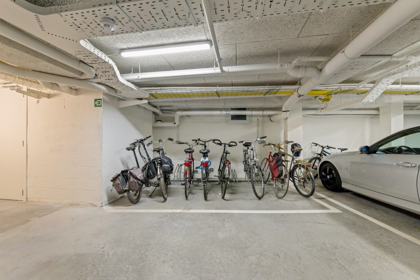 Recent appartement met groot, zonnig terras foto 12