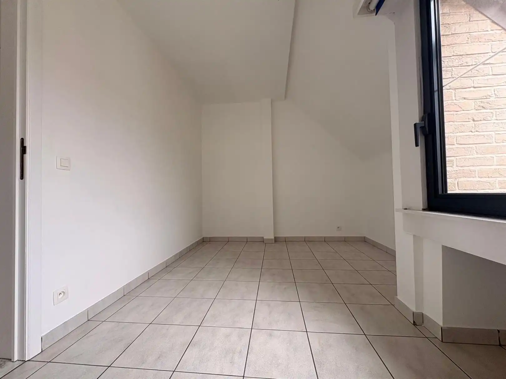 Ruim 2-slaapkamerappartement met lift en autostaanplaats in Sint-Gillis-Dendermonde foto 16