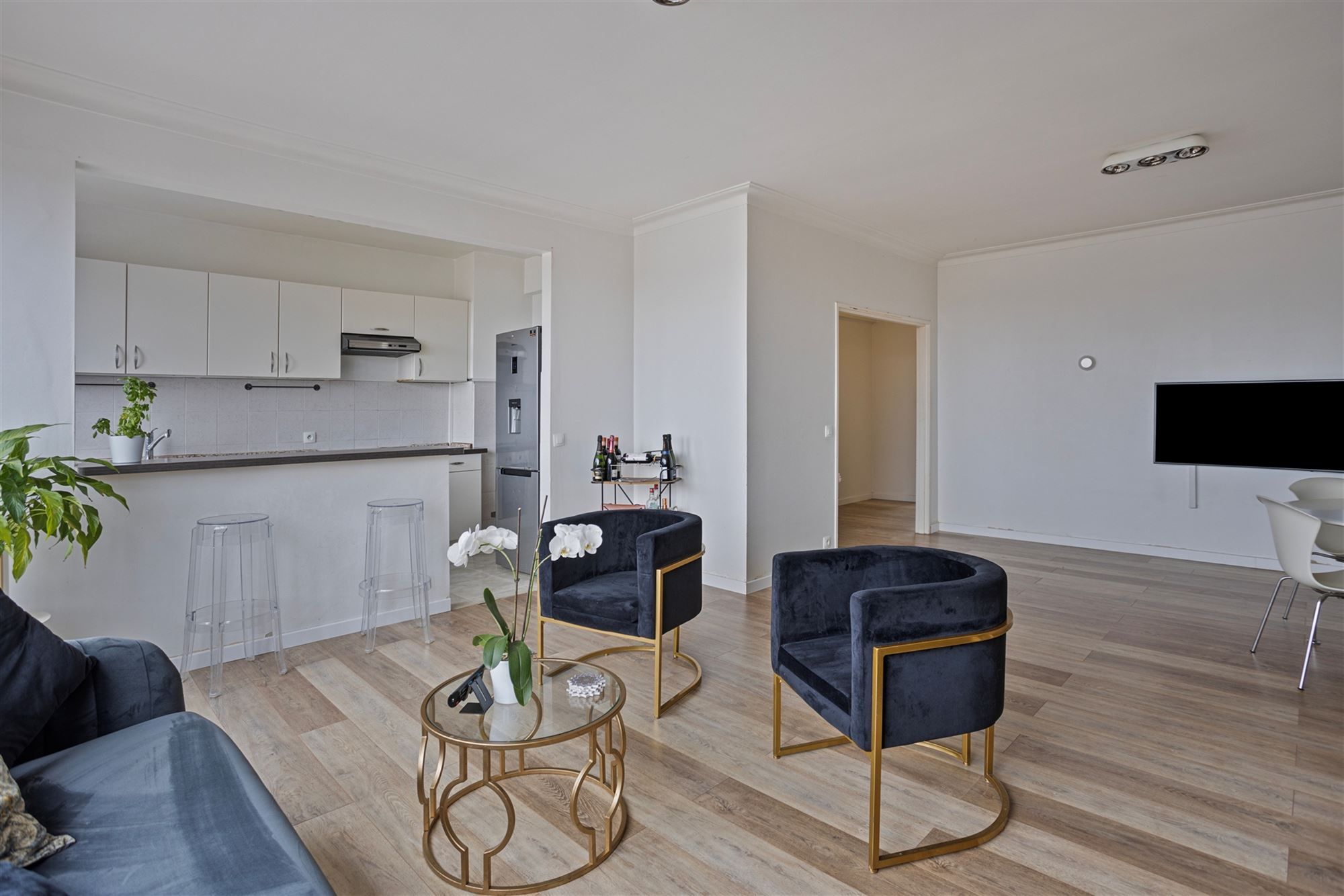 Appartement met 3 slaapkamers en terras op een centrale locatie foto 2