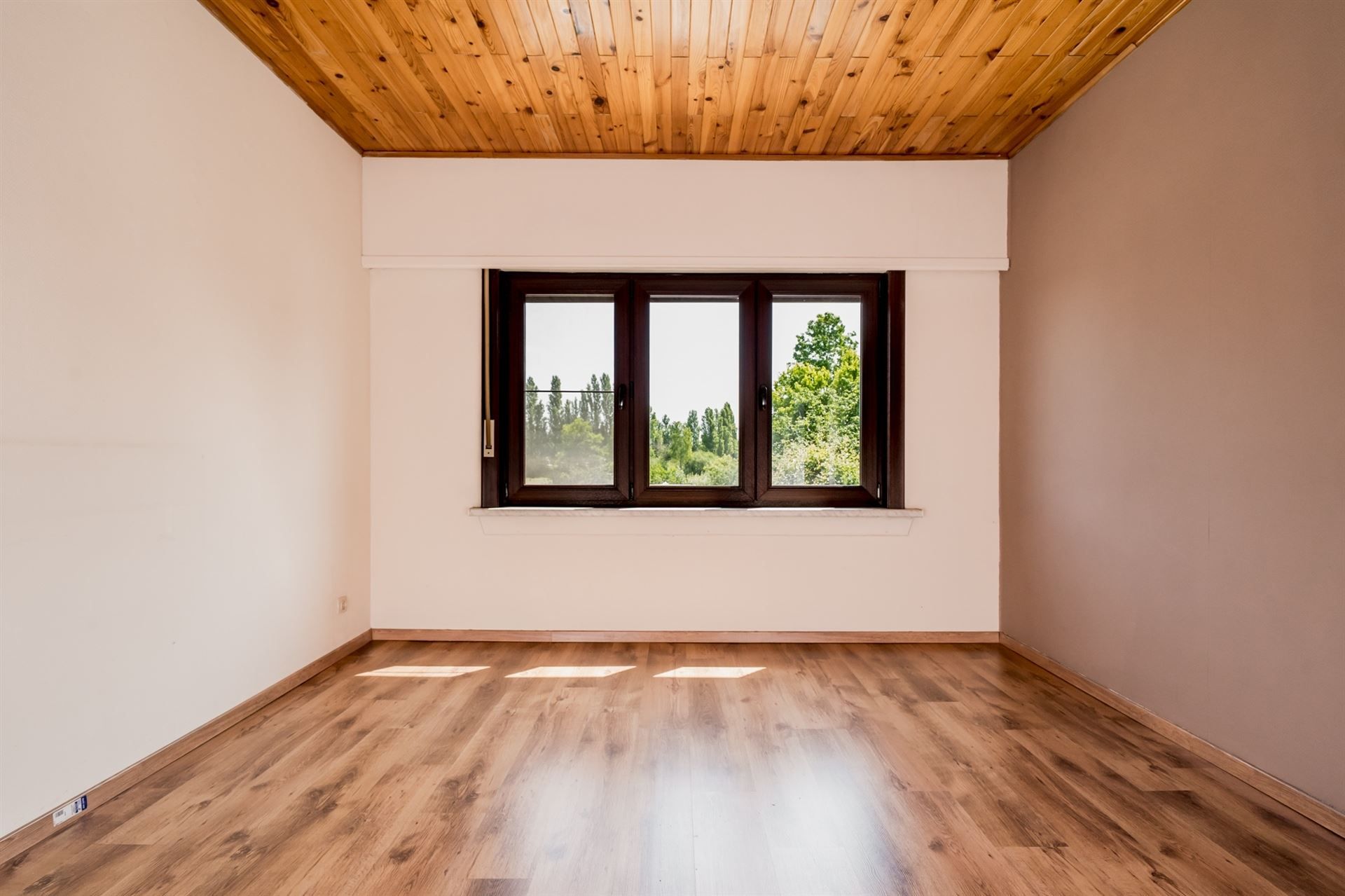 Rustig gelegen woonhuis met veel potentieel foto 17