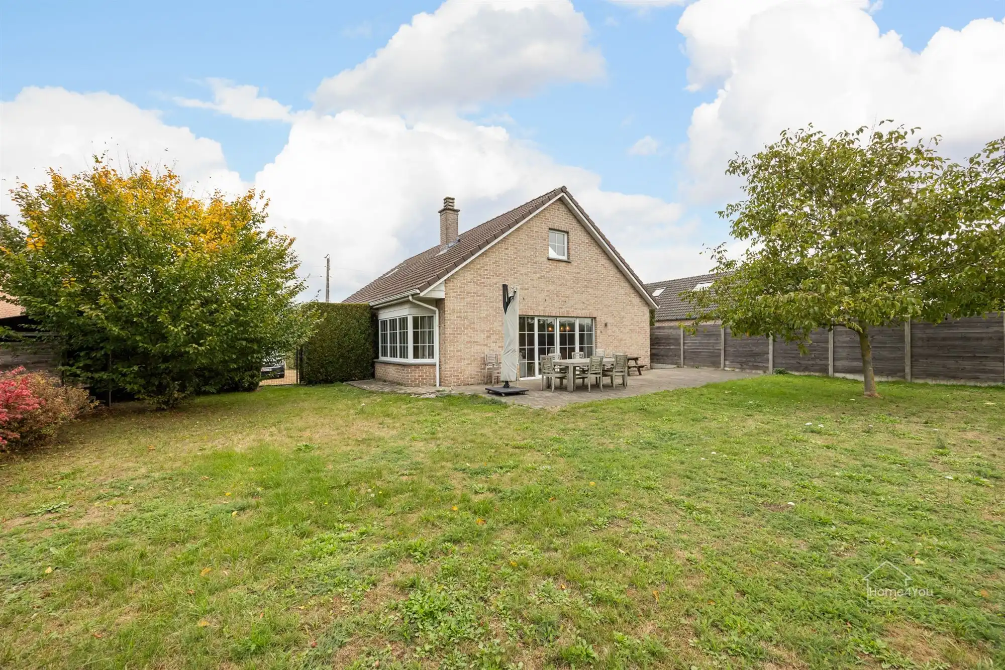 Hoofdfoto van de publicatie: Vrijstaande woning op ruim perceel