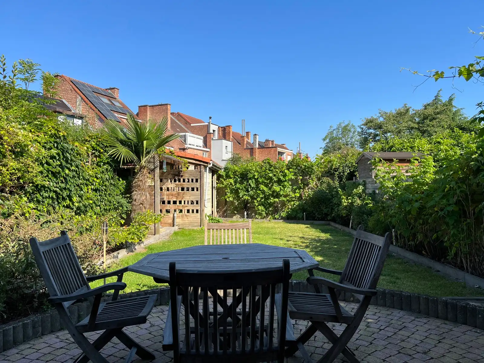 Grote woning met 6 slaapkamers foto {{pictureIndex}}