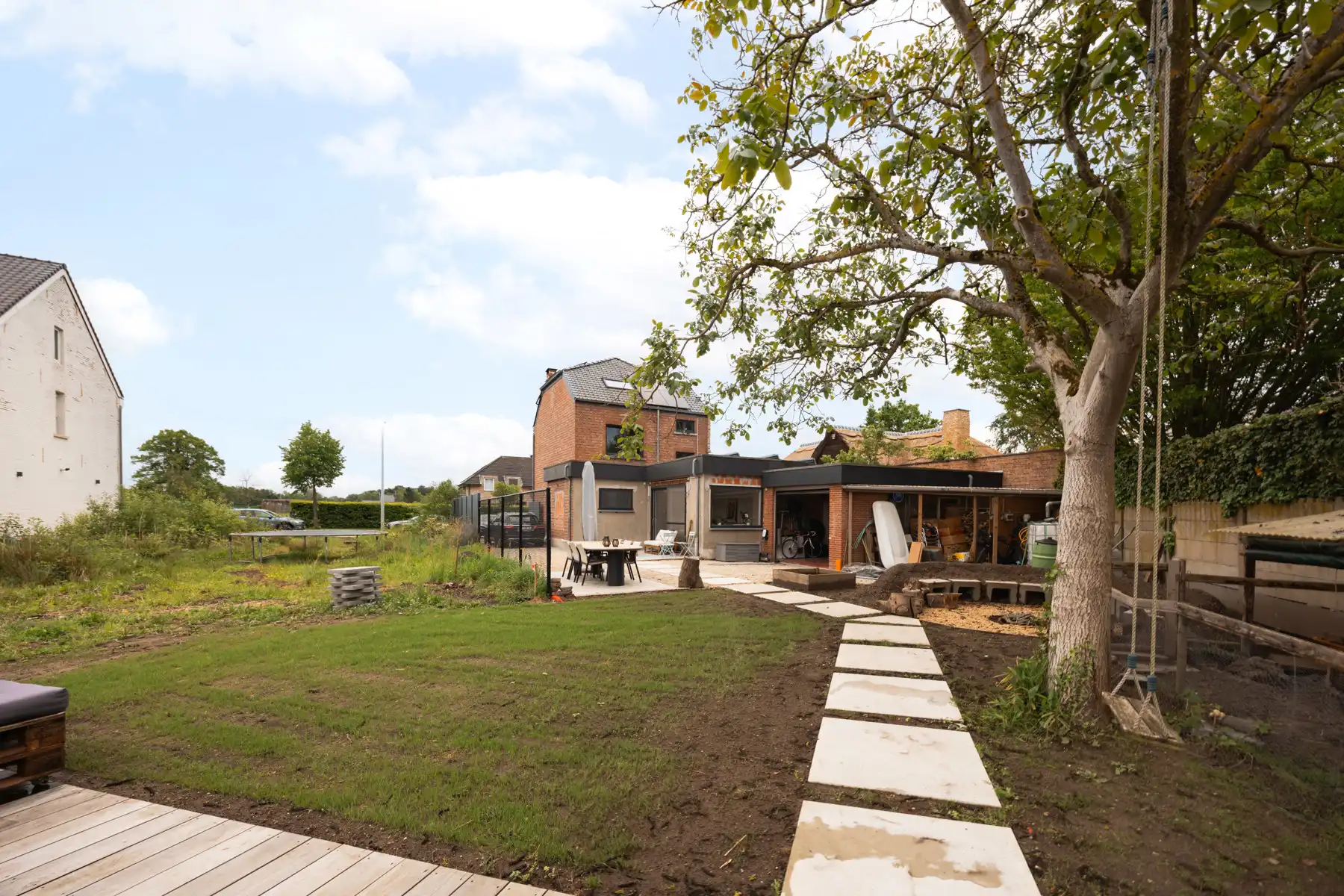 Gerenoveerde halfopen bebouwing met studio en ruime tuin foto 25
