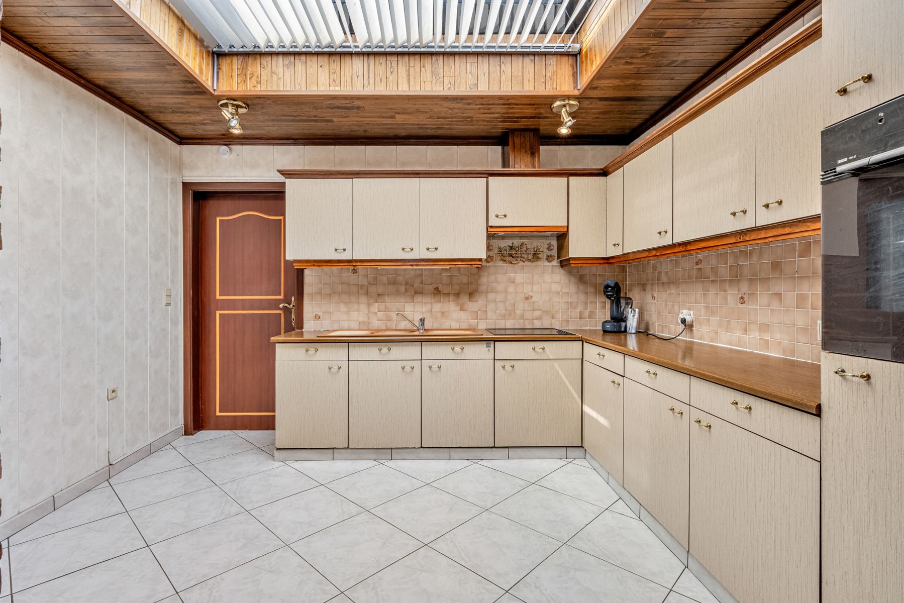 Te renoveren woning met stadstuin & 3slpks foto 5