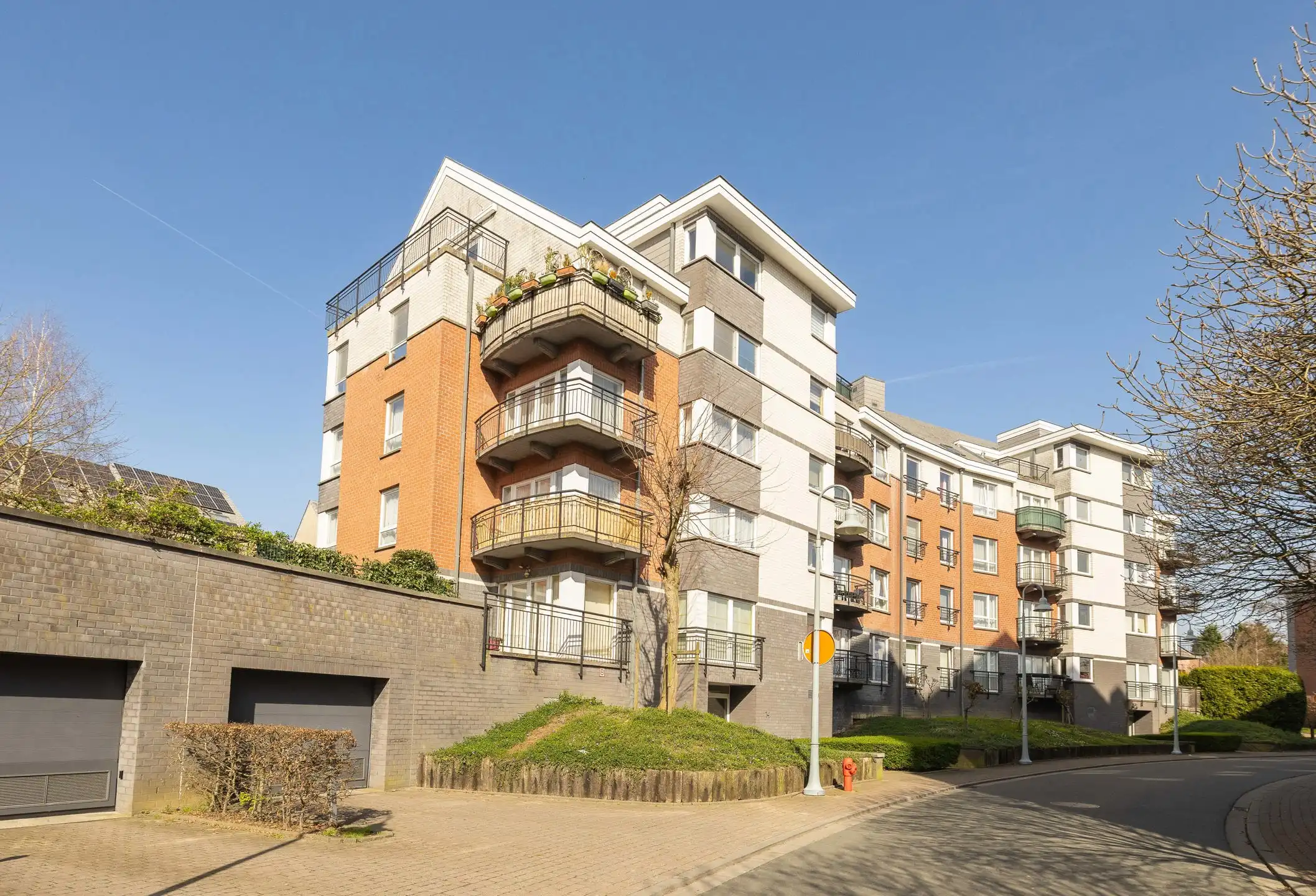 Jette: 1-slaapkamerappartement + verplichte parking foto {{pictureIndex}}