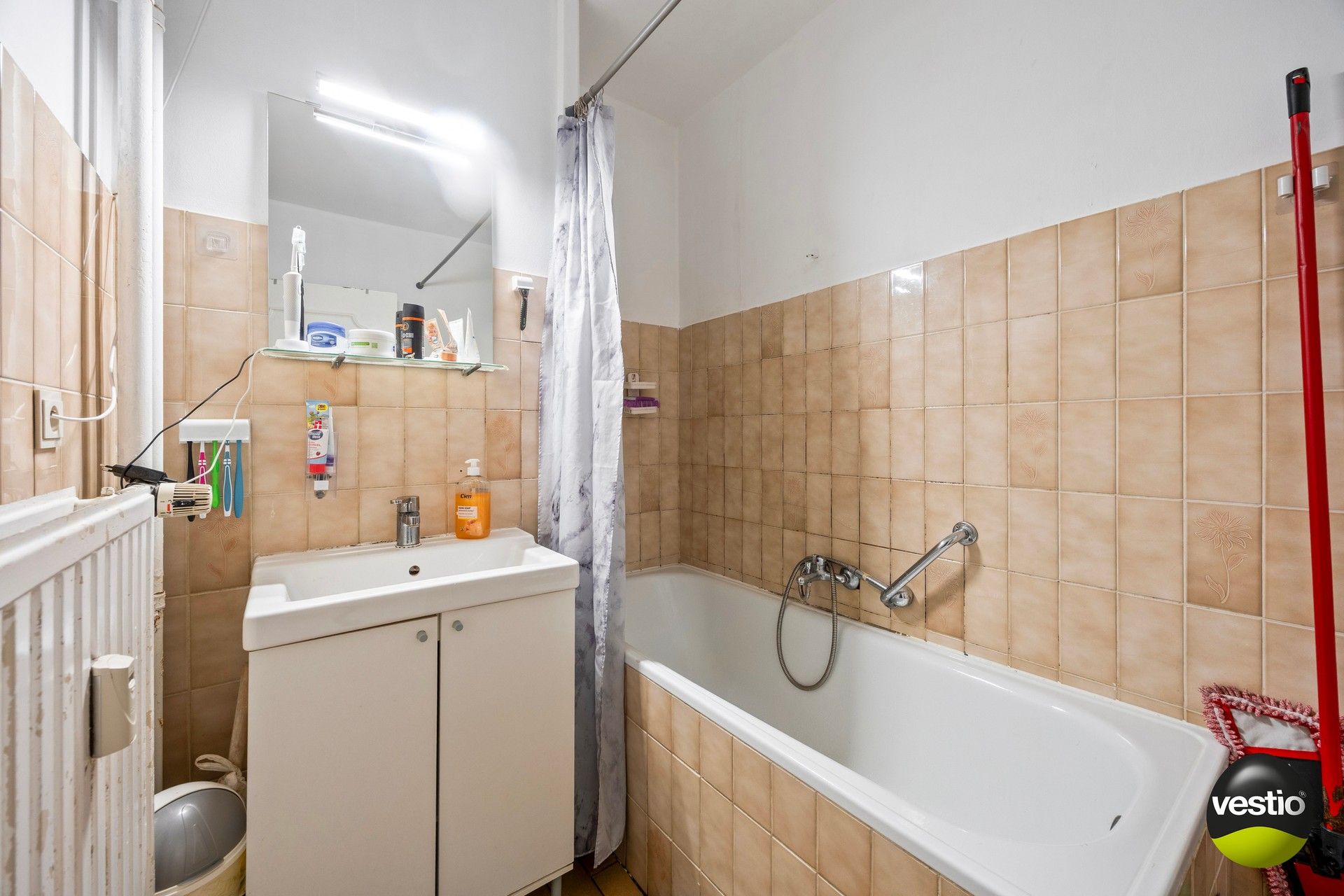 Te renoveren 3-slaapkamerappartement met garagebox en kelder. foto 8