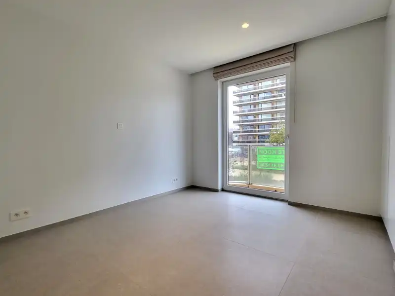 Prachtig gerenoveerd hoekappartement met 3 slaapkamers te koop foto 8
