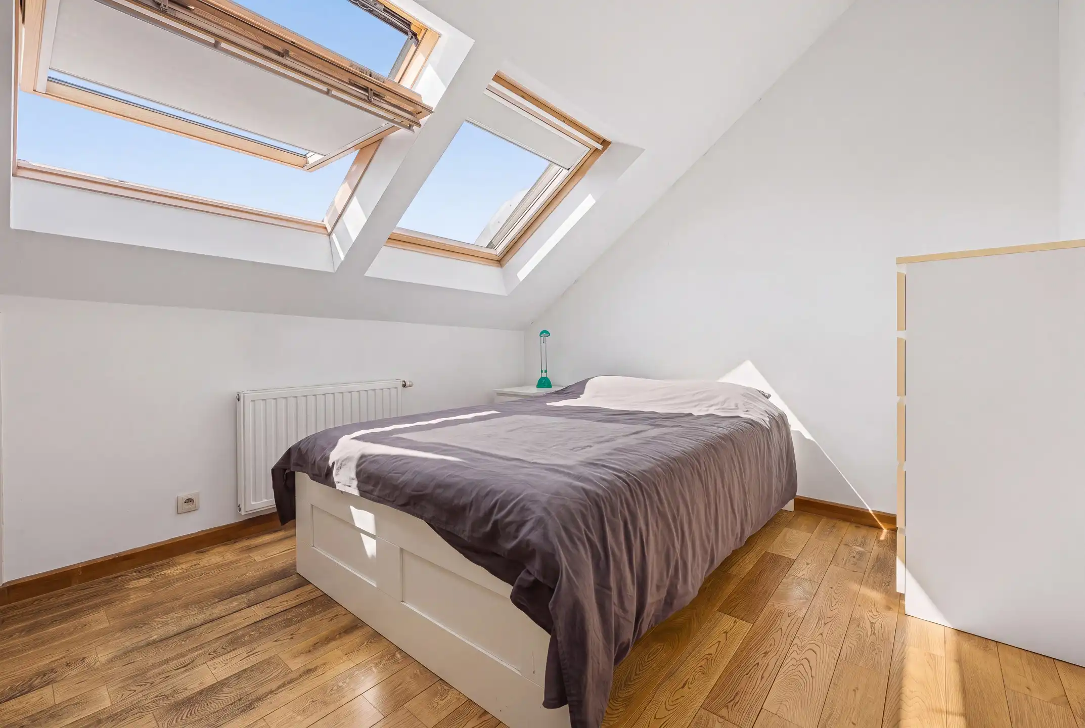 Gerenoveerd appartement met 2 slpkamers van ± 92m² foto 11