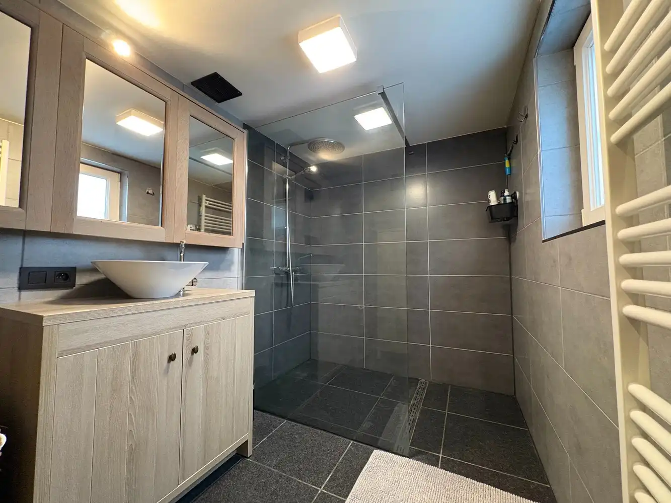 Instapklare gezinswoning met 3 slaapkamers foto 10