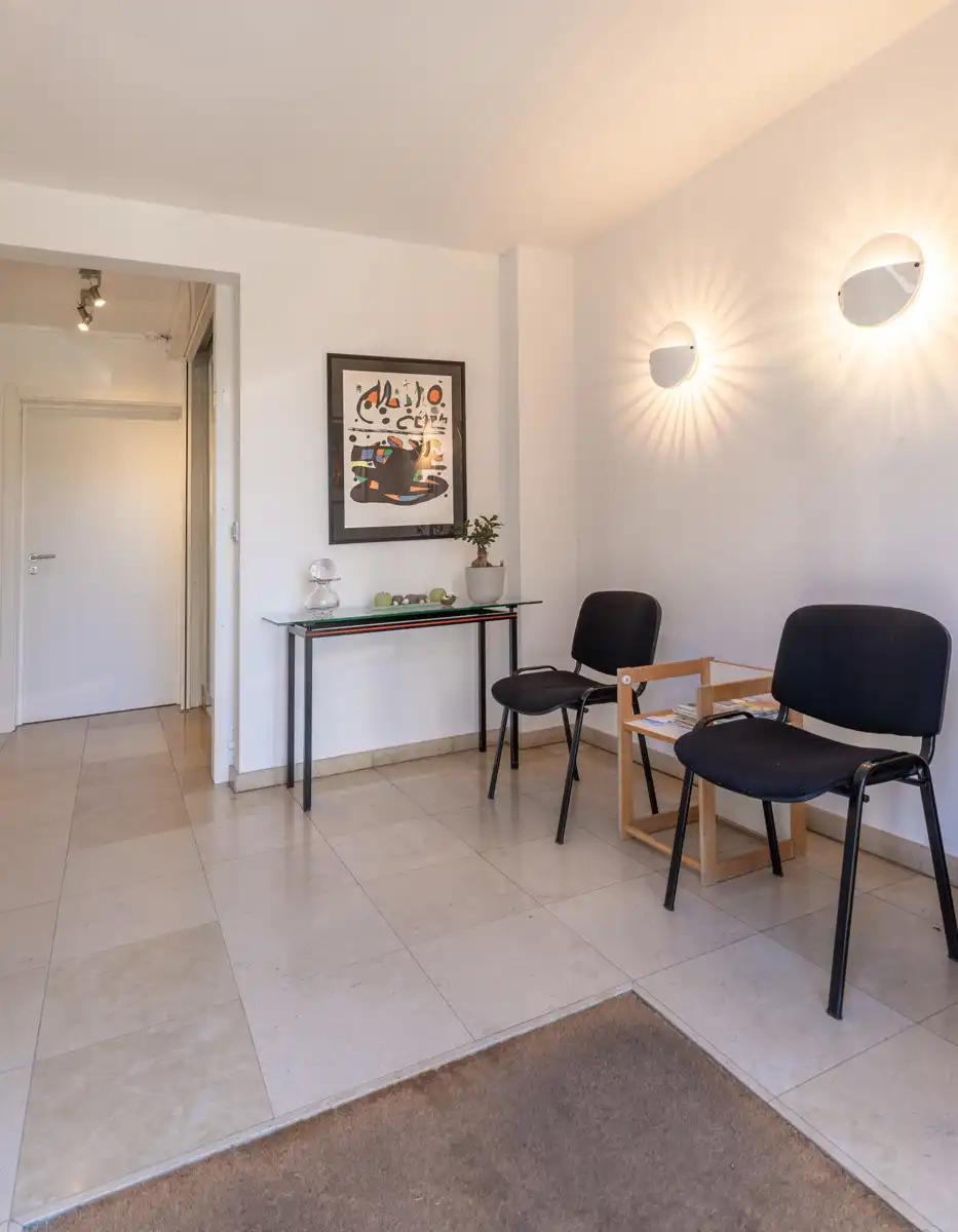 Ruime woning met praktijkruimte foto 16