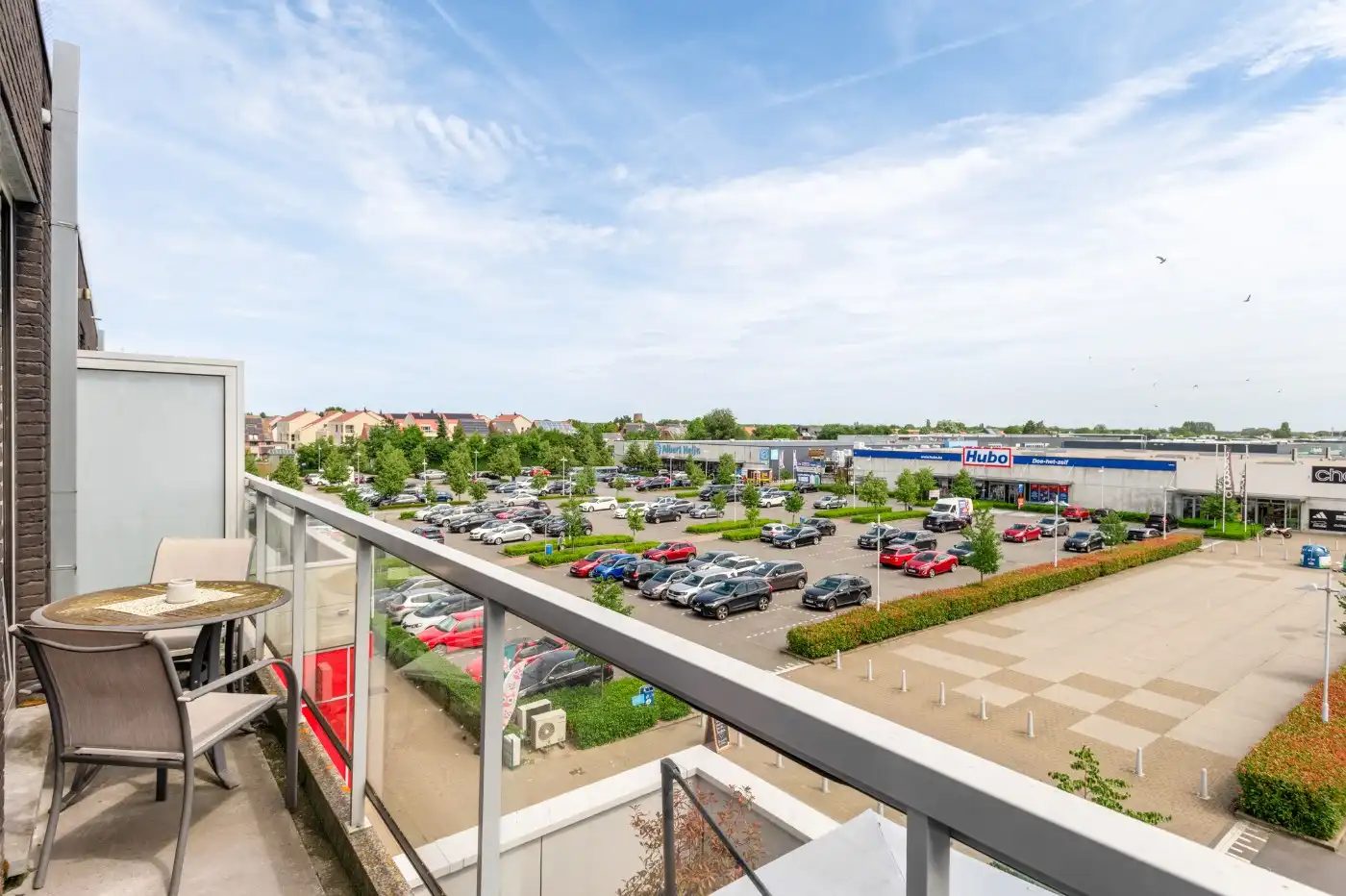 Mooi, centraal gelegen app. op 2e verd. met 3 slpk., balkon en autostaanplaats foto 13