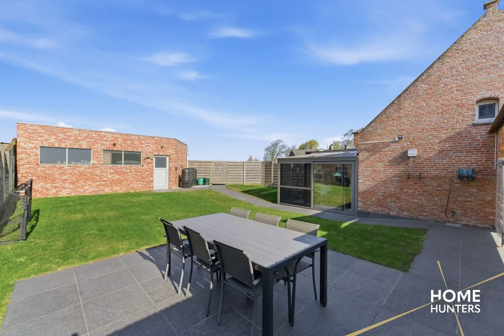 Instapklare hoekwoning in het rustige Leffinge! foto 15