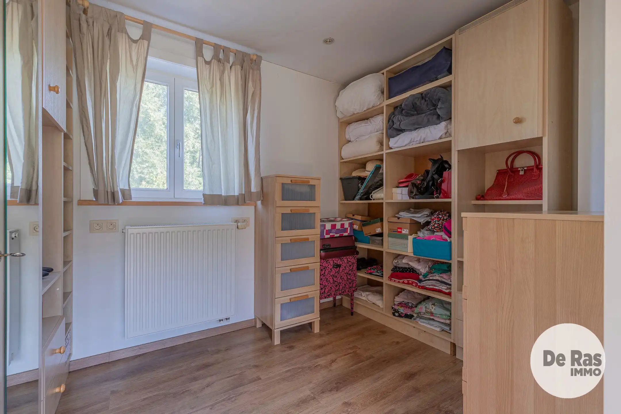 AALST- INSTAPKLARE WONING OP HEEL RUSTIGE LOCATIE foto 19