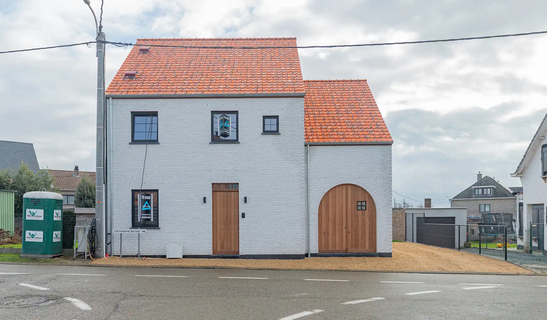 Nieuwbouw woning met 4 slaapkamers! foto {{pictureIndex}}