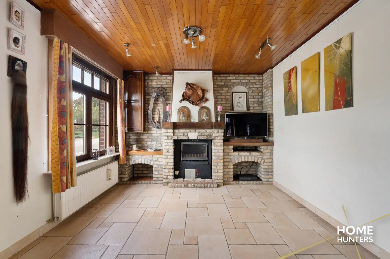 Charmante woning op een perceel van 4811 m² met paardenstallen, paddock en hooi opslagplaats foto 16