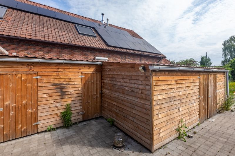 Te renoveren woning met2 slaapkamers op een totale oppervlakte van 481m². foto 4
