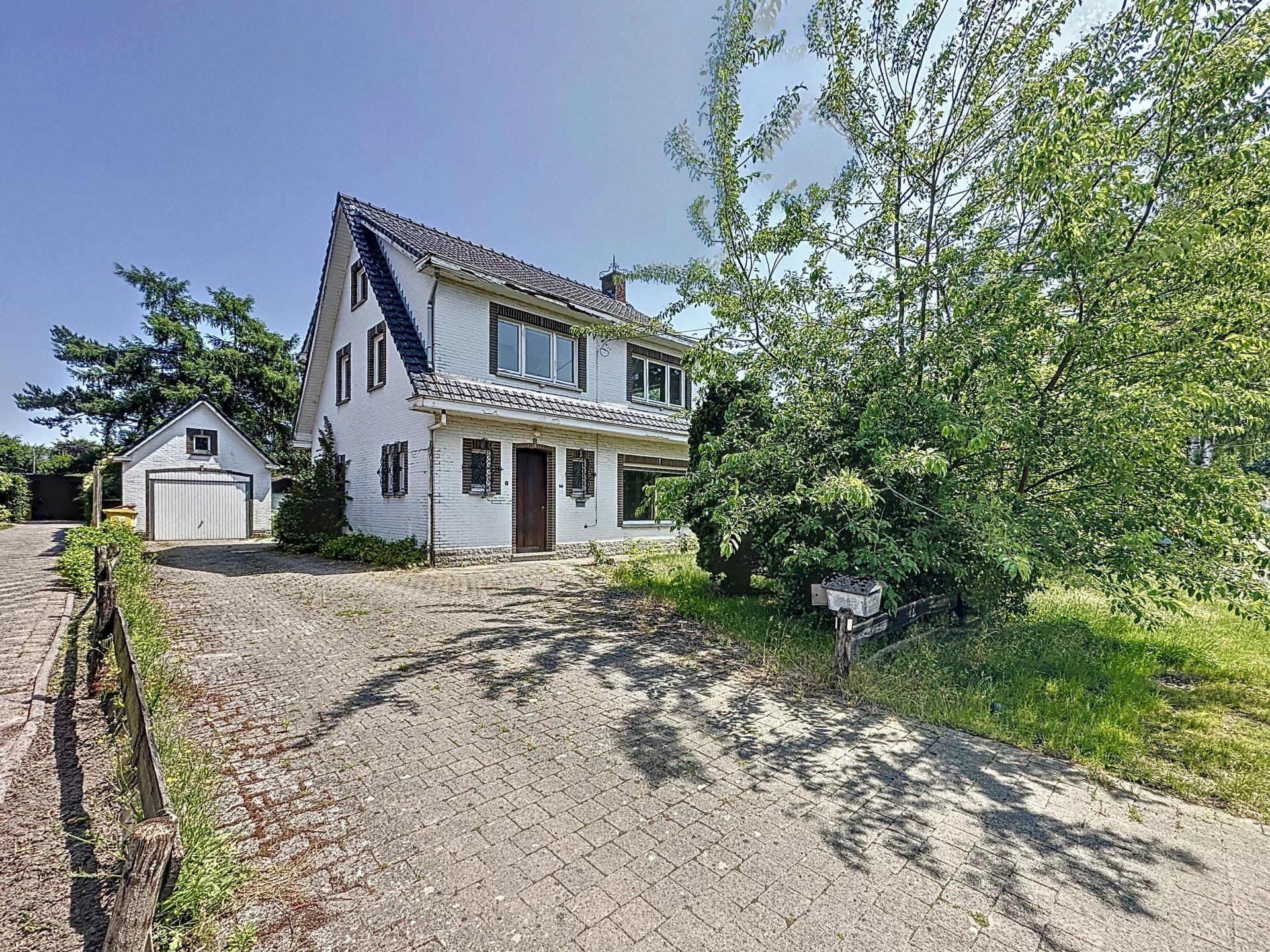 Op te knappen woning met 3, mog. 5 slaapkamers op groot perceel van +/- 10 are. foto 20