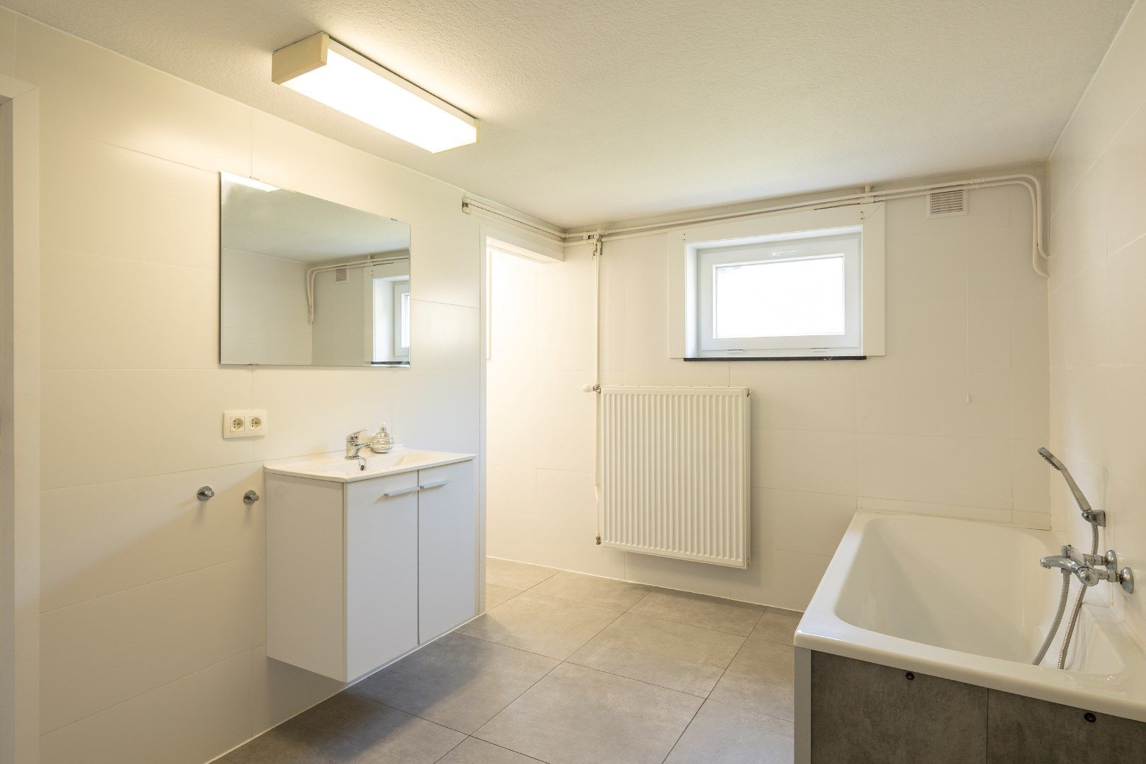 Instapklare woning te koop! foto 16
