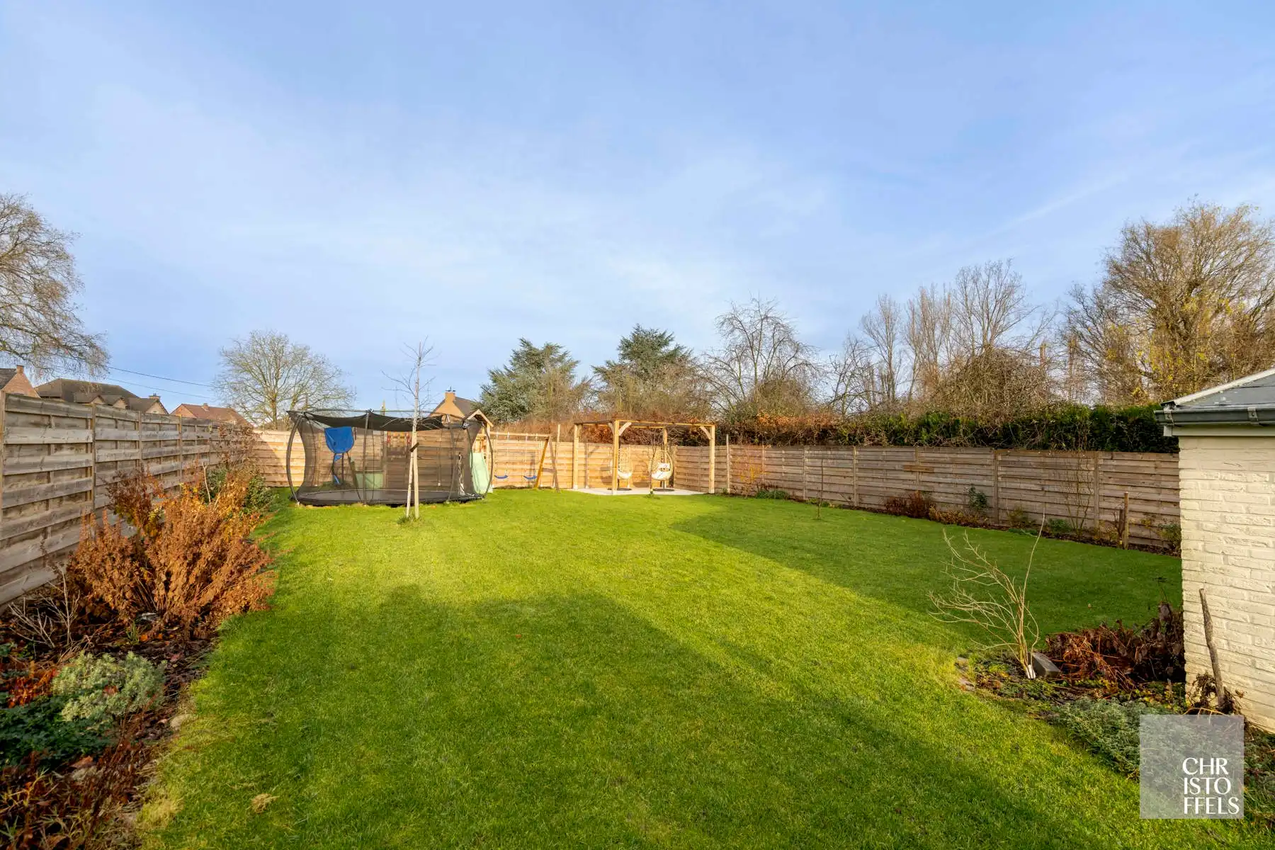 Instapklare woning (279m²) in groene omgeving te Kesselt-Lanaken! foto 11