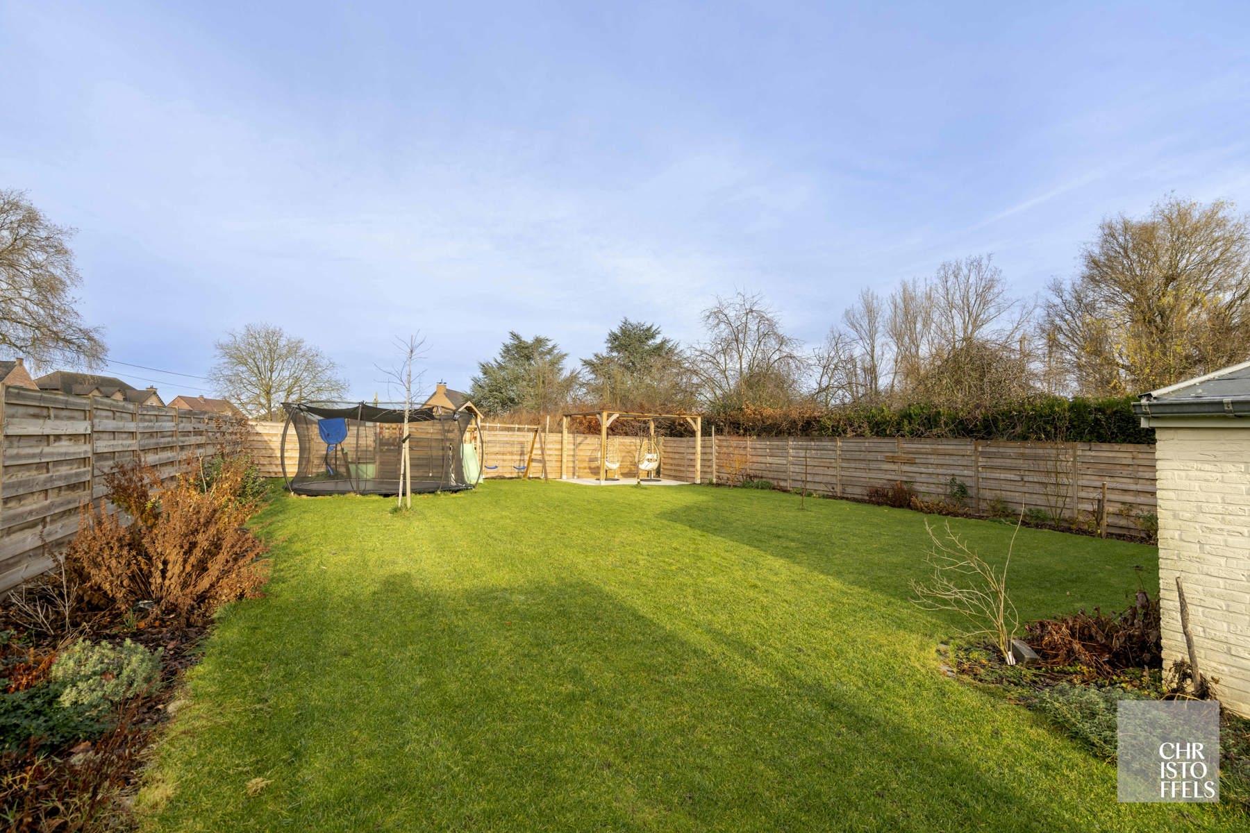 Instapklare woning (279m²) in groene omgeving te Kesselt-Lanaken! foto 11