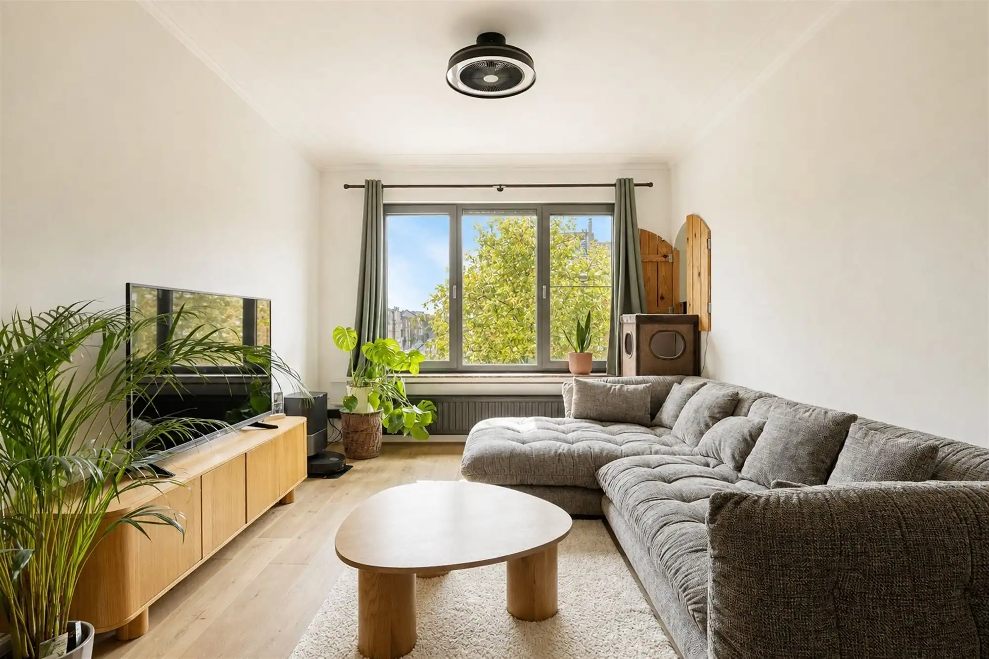 Appartement met 1 slaapkamer en overdekt terras centrum Mortsel foto {{pictureIndex}}