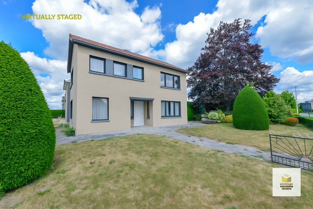 Te renoveren halfopen woning op 778 m2 met 4 slaapkamers (1 gelijkvloers) foto 2