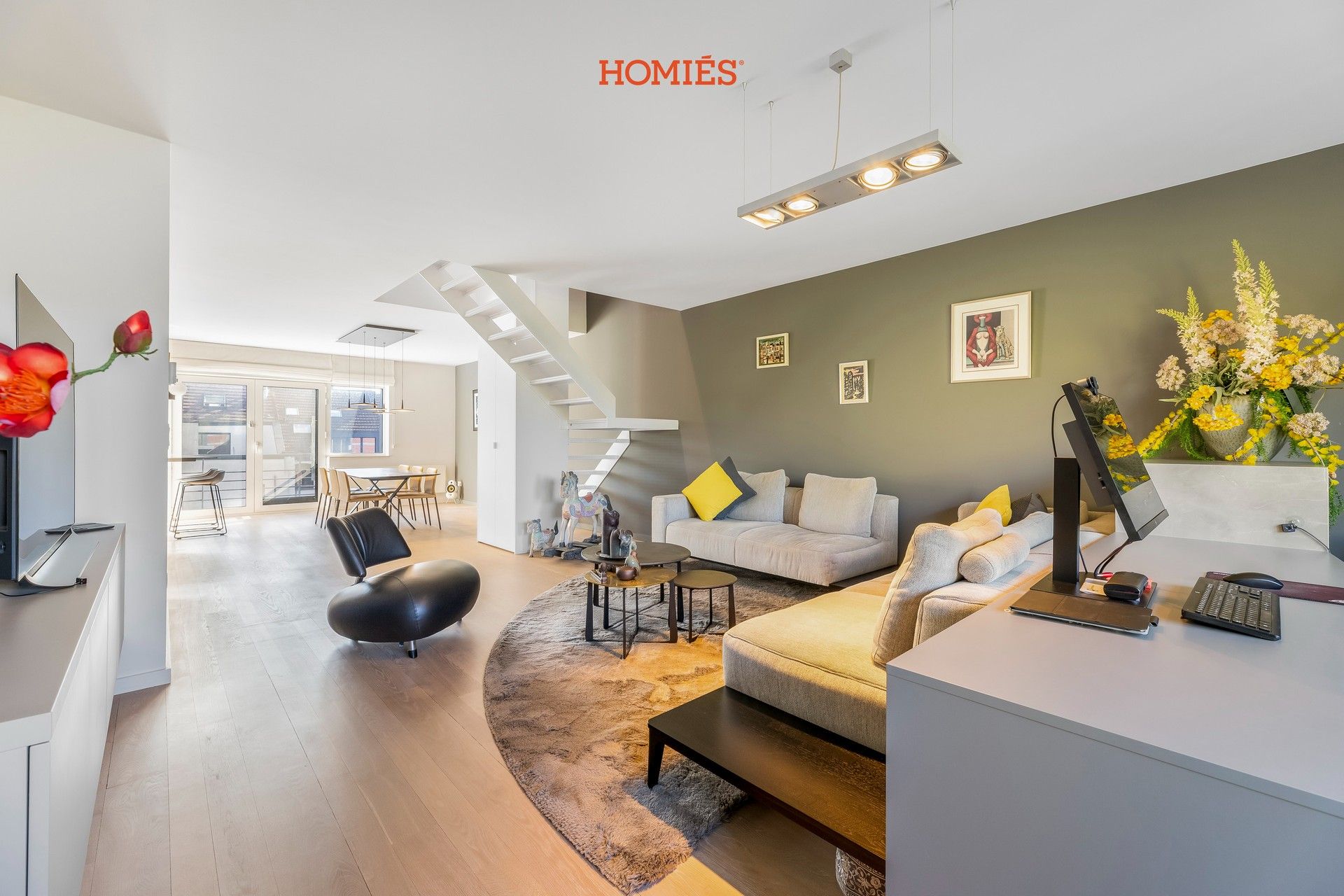 Exclusief wonen in Leuven: luxueus gerenoveerd duplex-appartement op toplocatie foto {{pictureIndex}}