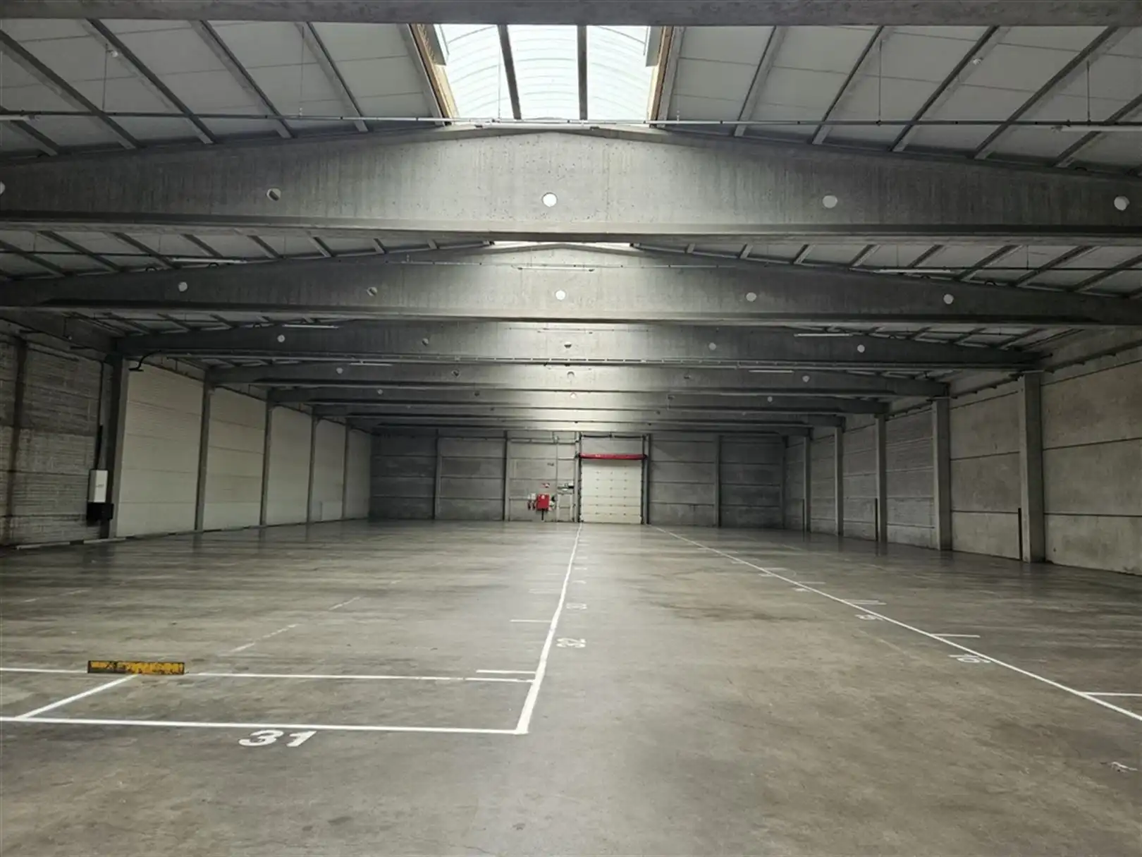 Magazijn met laad- en loskades te Desteldonk foto 7