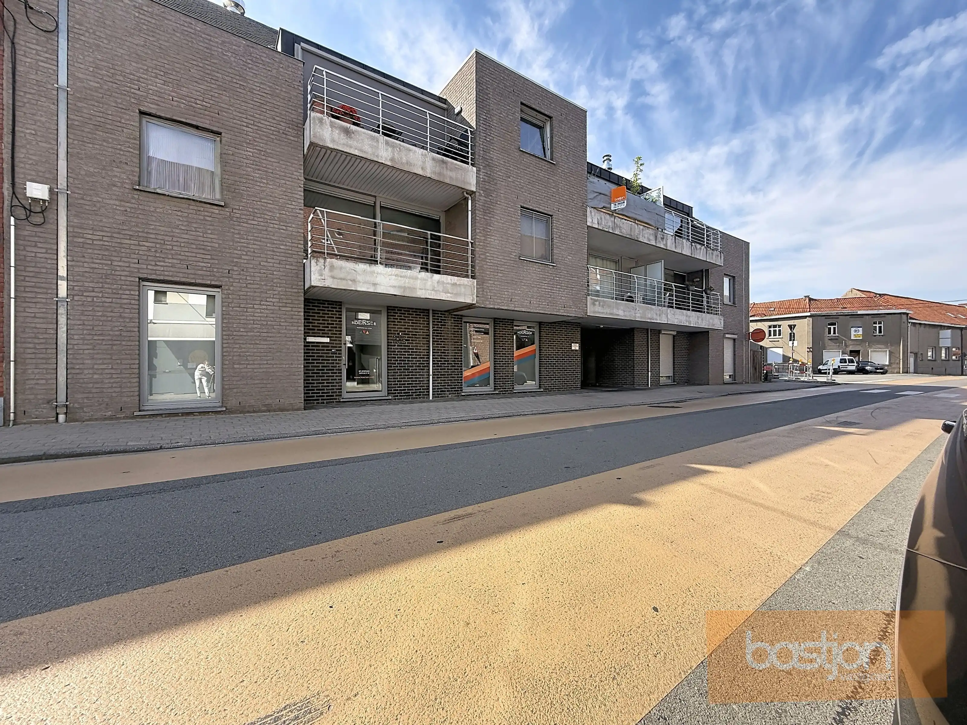Ruim duplex appartement te huur in Marke foto {{pictureIndex}}