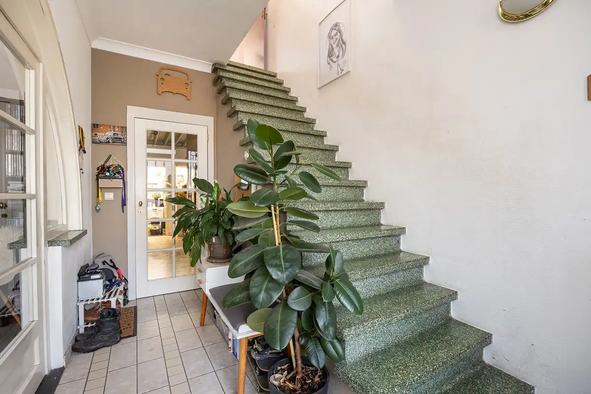 Instapklare semi half open woning met 4 slaapkamers foto 15