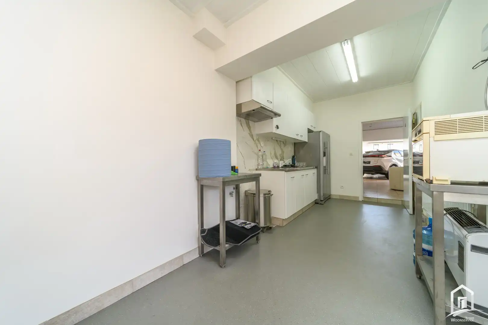 Ruim commercieel pand met showroom en magazijn op uitstekende locatie te Erembodegem foto 24