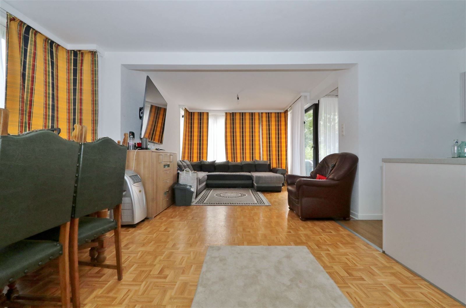 Appartement met 2 slaapkamers, terras en garage foto 3
