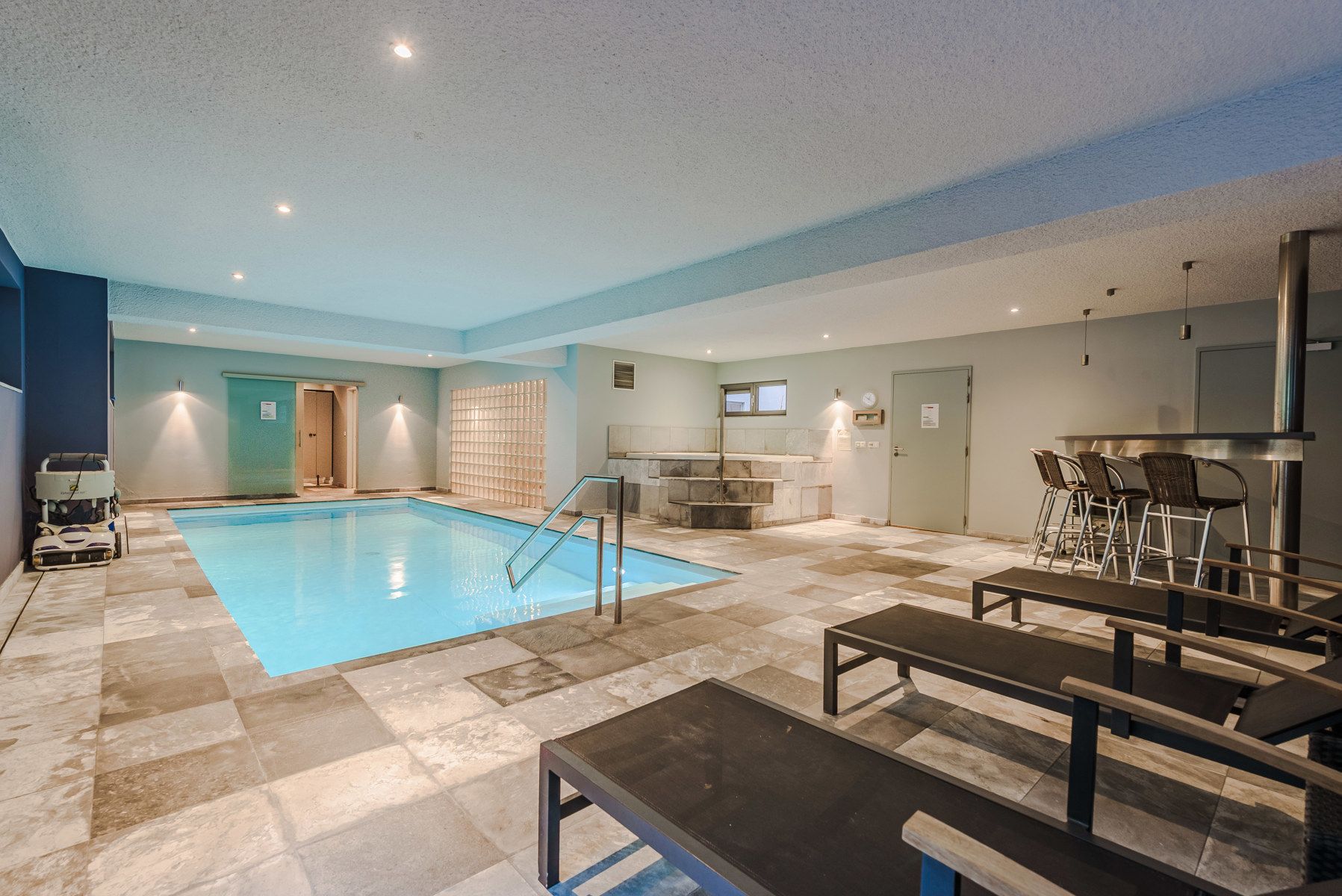 Luxe, ruime penthouse (192m²) met groot terras tegen het bos foto 27