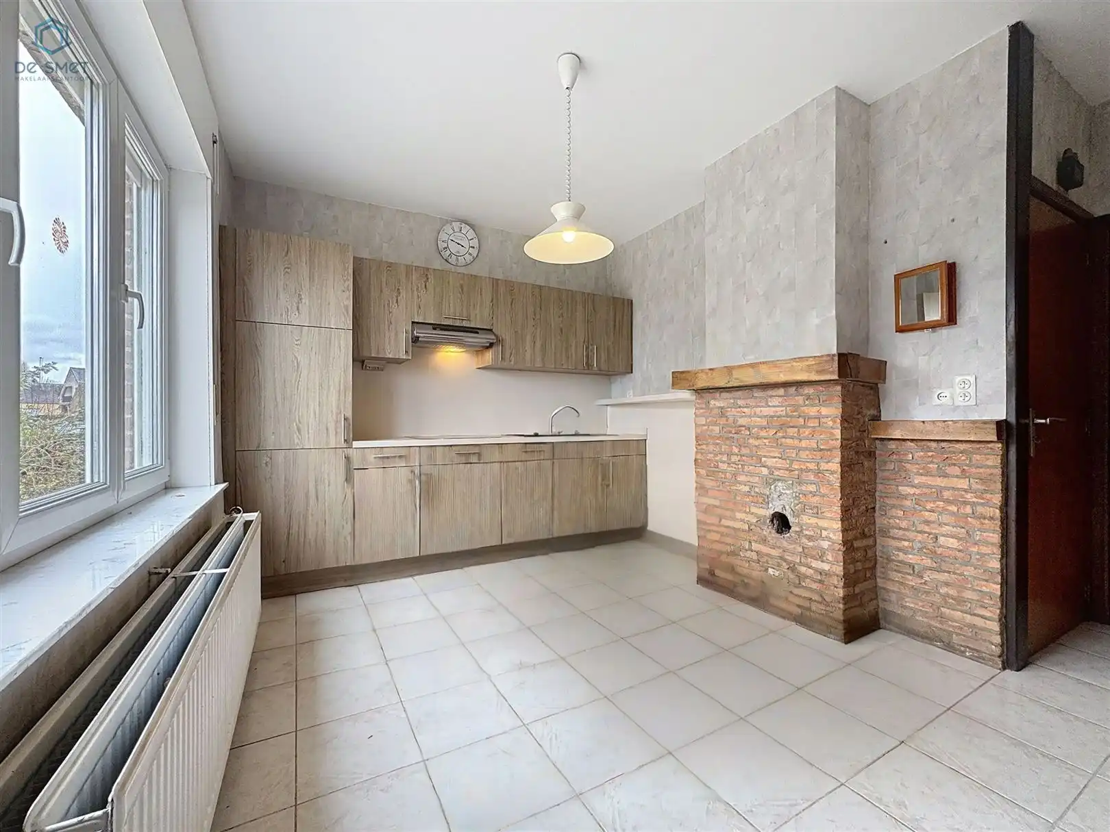 Zeer ruime woning met grote tuin, bos en landelijk uitzicht foto 9